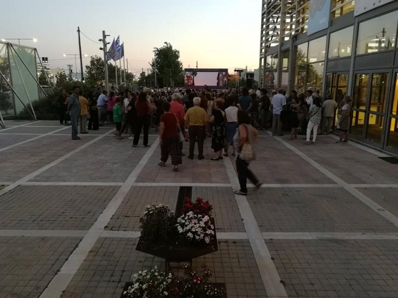 Πλήθος κόσμου στη συναυλία &quot;Αβάντι Μαέστρο.. Ρεμπέτικα&quot; με τον Αγάθωνα στο Μέγαρο Χορού (Βίντεο)