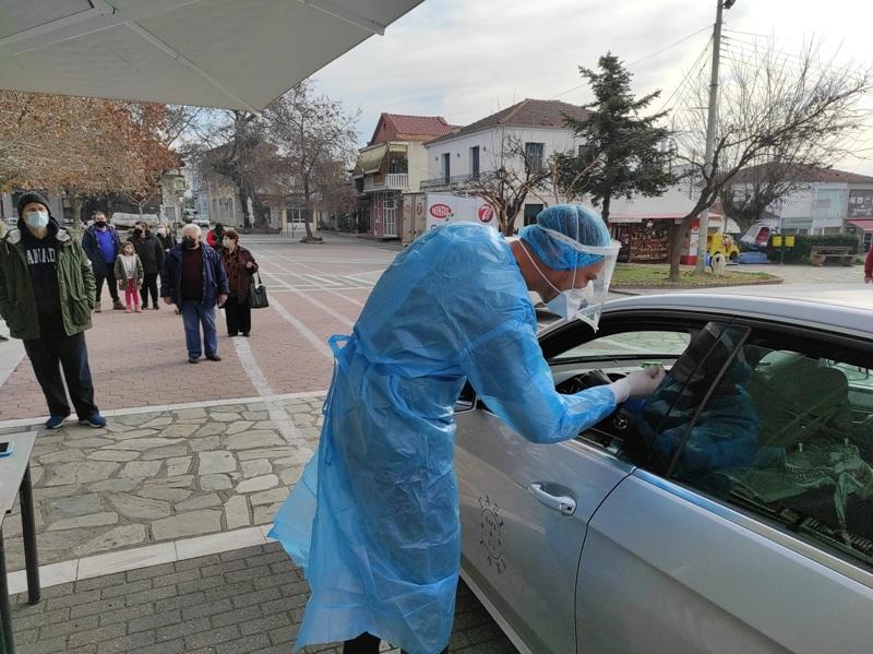 Βρέθηκαν 65 θετικά σε σύνολο 7.305 drive through rapid test χτες Παρασκευή 5/2