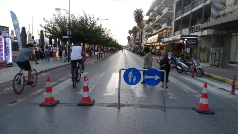 Τέλος για την προσωρινή πεζοδρόμηση επί της Ναυαρίνου μεταξύ Φαρών και Ακρίτα