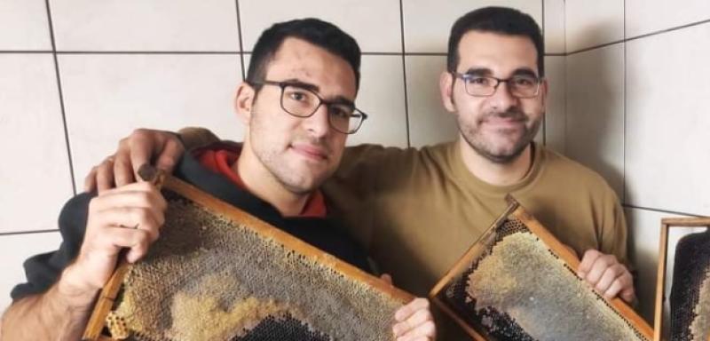Άνθρωποι της γης: Τα αδέρφια Βάλβη - μελισσοκόμοι, μιλούν για το μέλι και τη μέλισσα, το βασικότερο ον στον πλανήτη