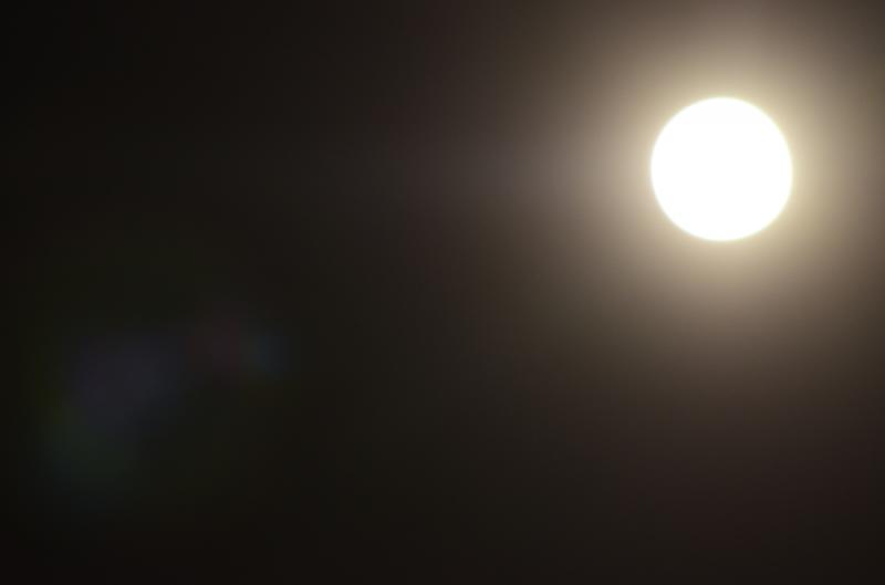 Υπερπανσέληνος: Το μεγαλύτερο φεγγάρι του 2020 μας χάρισε λίγο φως στο &quot;σκοτάδι&quot; !