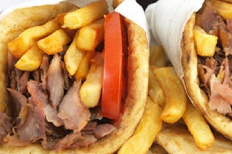 Ξεκίνησαν έλεγχοι για τις αυξήσεις στα σουβλάκια