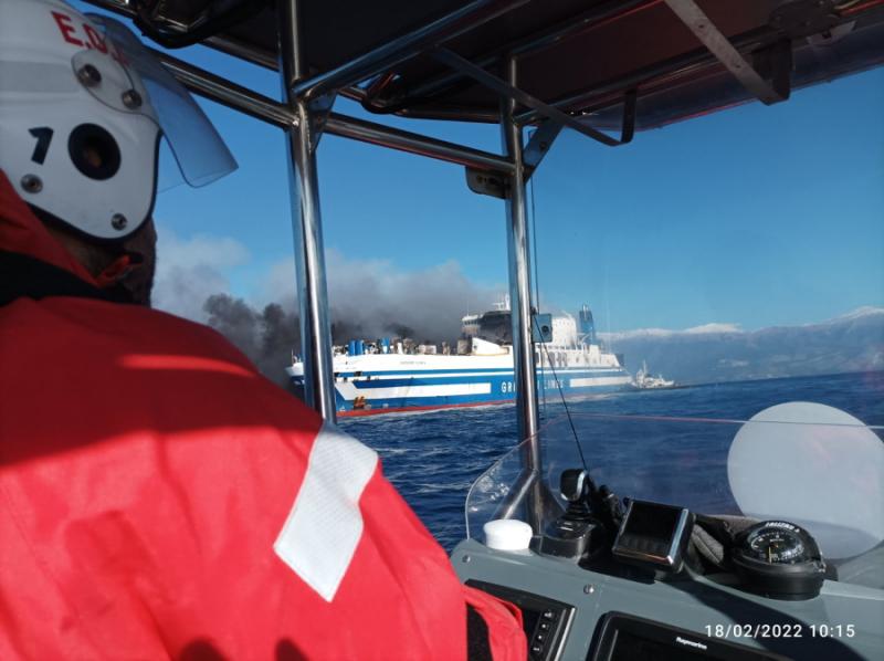Η Ελληνική Ομάδα Διάσωσης στην διάσωση των επιβατών του πλοίου EUROFERRY OLYMPIA στην Κέρκυρα (φωτογραφίες)