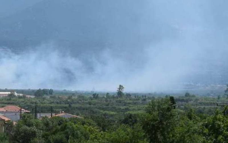 Κινητοποίηση για μικροφωτιές γύρω από την Καλαμάτα