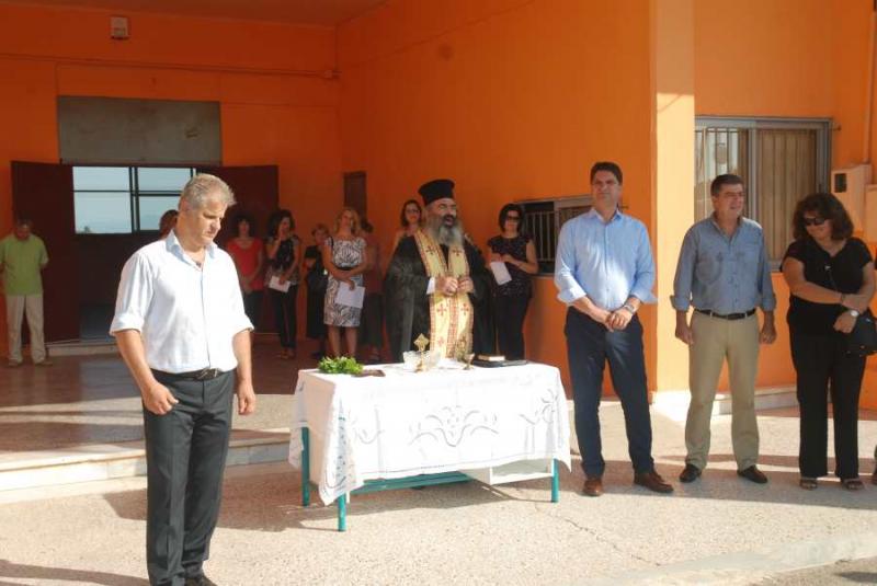 Σε σχολεία της Μεσσήνης παρευρέθηκε ο δήμαρχος Γ. Αθανασόπουλος για την τέλεση των αγιασμών