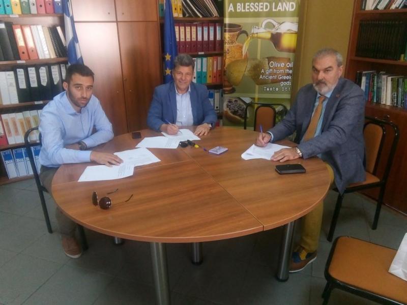 Υπεγράφησαν ακόμη πέντε συμβάσεις για την υλοποίηση έργων στους Δήμους Τριφυλίας και Πύλου-Νέστορος