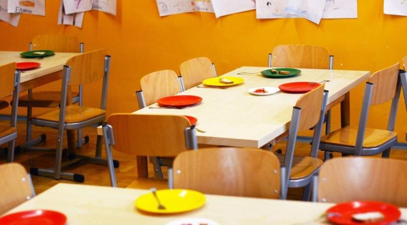 Τα “σχολικά γεύματα” συζήτησε με την υπουργό Παιδείας ο περιφερειάρχης Π. Νίκας