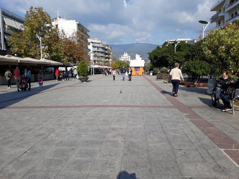 Γεμάτη κόσμο η Καλαμάτα τις τελευταίες ημέρες παρά την καραντίνα