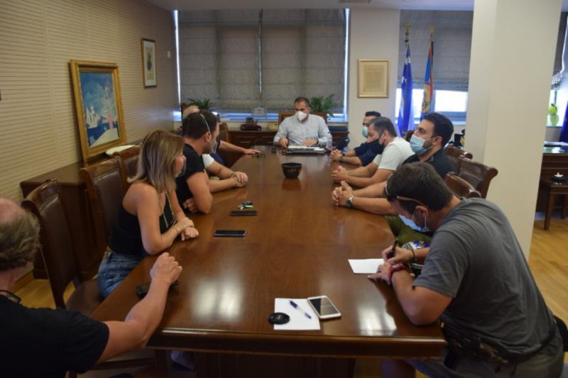 Συζήτηση για την πεζοδρόμηση της οδού Ναυαρίνου, από Φαρών έως Ακρίτα