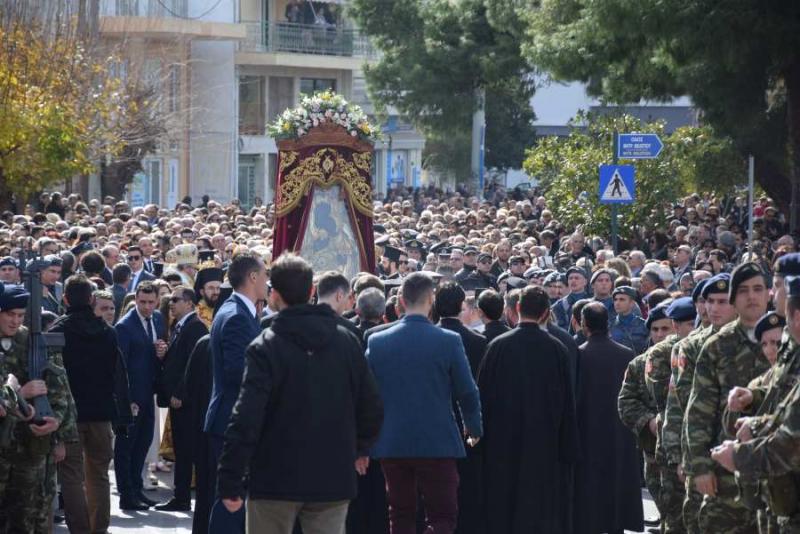 Πλήθος πιστών στον εορτασμό της Υπαπαντής στην Καλαμάτα (Βίντεο - Φωτογραφίες)