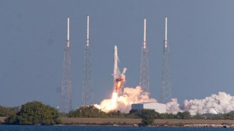 Νέο παγκόσμιο ρεκόρ ταυτόχρονης εκτόξευσης 143 δορυφόρων από τη Space X
