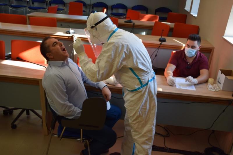 Καλαμάτα: Έλεγχοι για κορονοϊό στο προσωπικό του δημαρχείου