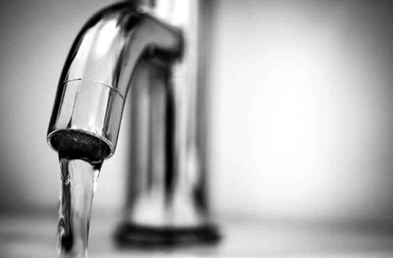 ΣΥΡΙΖΑ: «Η κυβέρνηση προωθεί την ιδιωτικοποίηση της διαχείρισης του νερού»