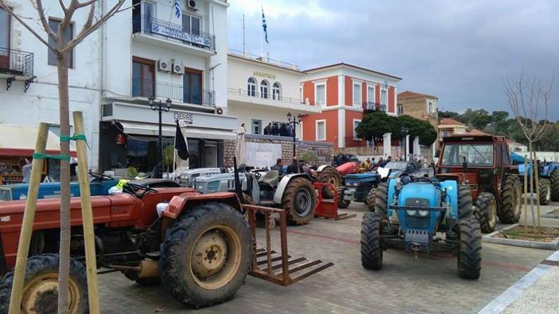 Το δημαρχείο της Πύλου θα αποκλείσουν οι αγρότες διαμαρτυρόμενοι για το αρδευτικό