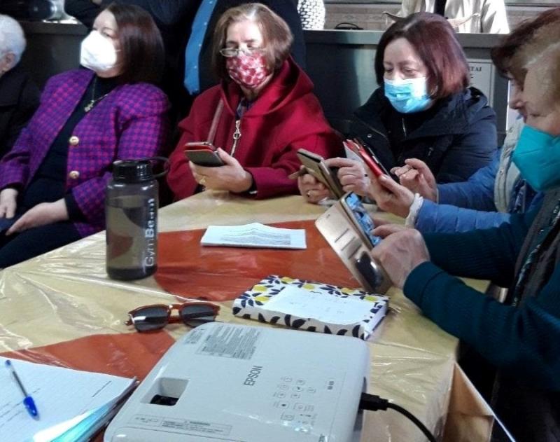 Πάνω από 250 ηλικιωμένοι εκπαιδεύονται στις ψηφιακές γωνιές στα Ιωάννινα
