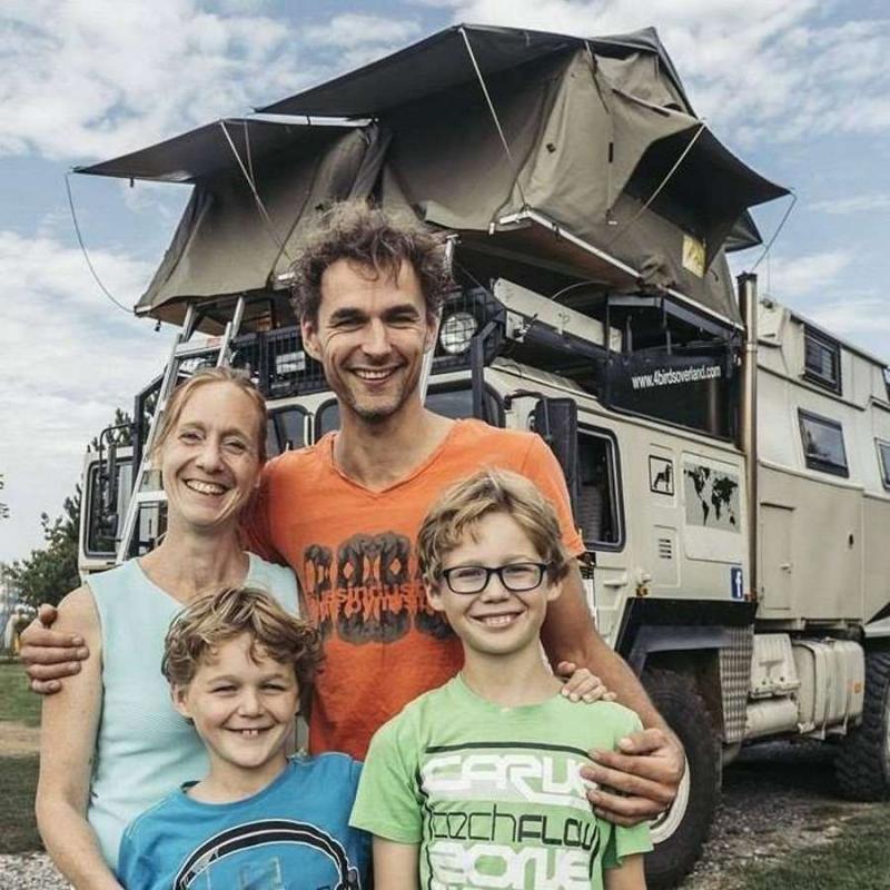 4BIRDSOVERLAND: The family that turned page in their life hosts us at their home (video)