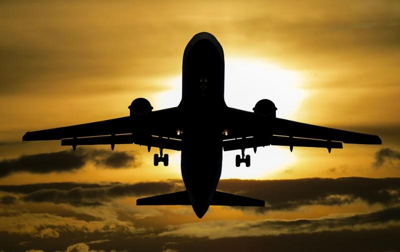 Νέο ρεκόρ αεροπορικών αφίξεων τουριστών, σύμφωνα τον ΣΕΤΕ