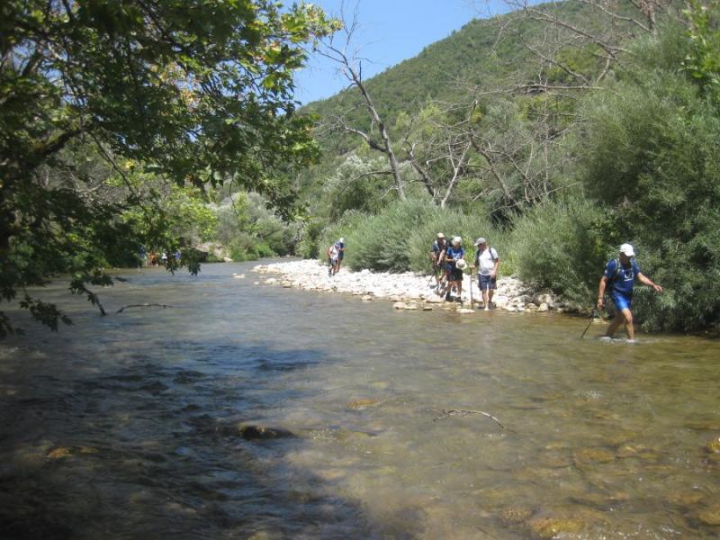 Οι φυσιολάτρες του Ευκλή στον Ερύμανθο ποταμό (φωτογραφίες)
