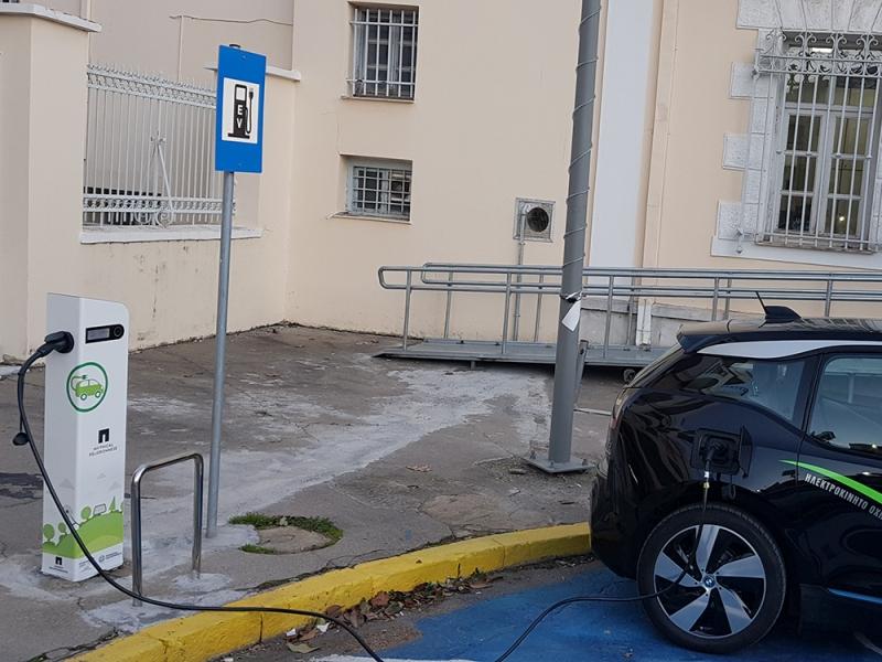 Περιφέρειας Πελοποννήσου: Σταθμοί φόρτισης ηλεκτρικών αυτοκινήτων σε 4 πόλεις