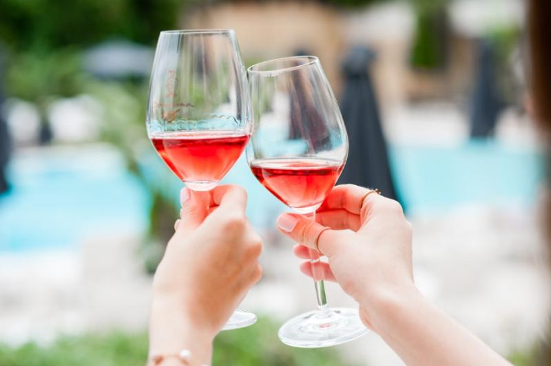 Το ροζέ κρασί βρίσκει τη θέση του στο χώρο του ελληνικού κρασιού (βίντεο)
