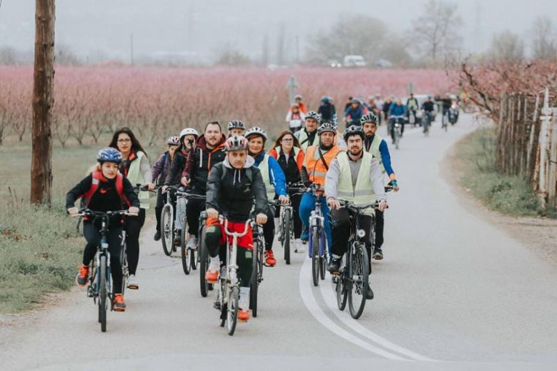 Ποδηλατάδα στις ανθισμένες ροδακινιές της Βέροιας (photos)