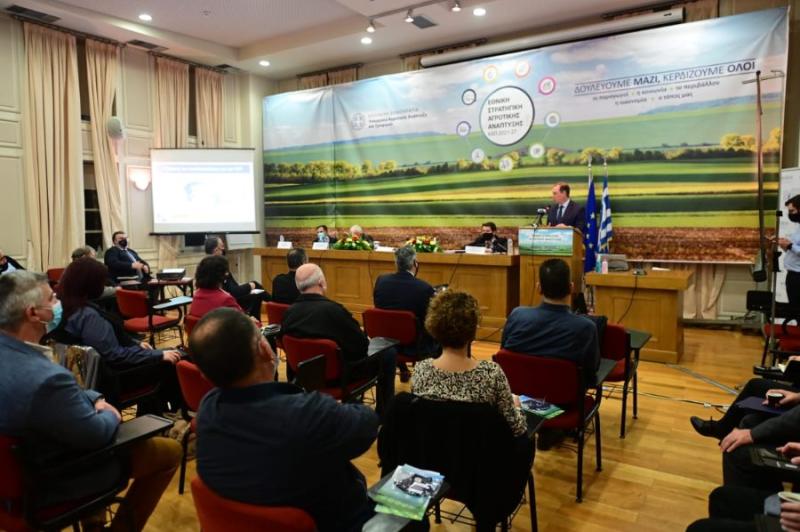 Για ενεργούς γεωργούς, αναδιανεμητική ενίσχυση, και οικολογικά σχήματα μίλησε στη Μυτιλήνη ο υπουργός Αγροτικής Ανάπτυξης