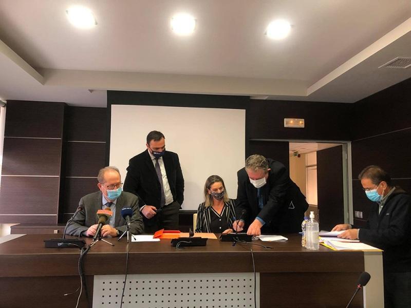 Υπογραφή συμβάσεων έργων ύψους 1,6 εκ. ευρώ στη Λακωνία