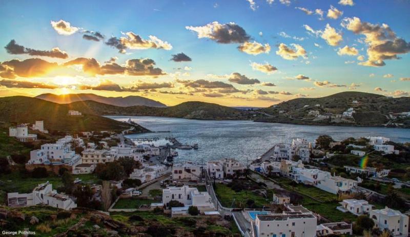 Η Ίος ανάμεσα στα 20 καλύτερα Ελληνικά νησιά της Evening Standard