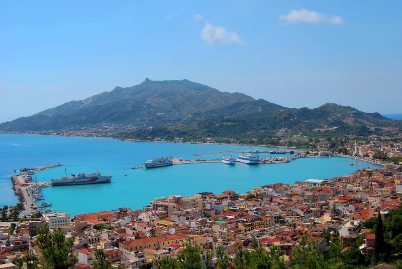 Η &quot;Λαμπρή&quot; της Ζακύνθου προσελκύει χιλιάδες επισκέπτες