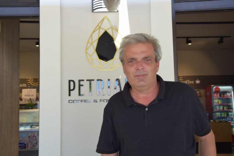 Petriano coffee and food passion: Ο τρόπος που επέλεξε ο Θ. Σαλαντής για να επιστρέψει  στη Μεσσηνία