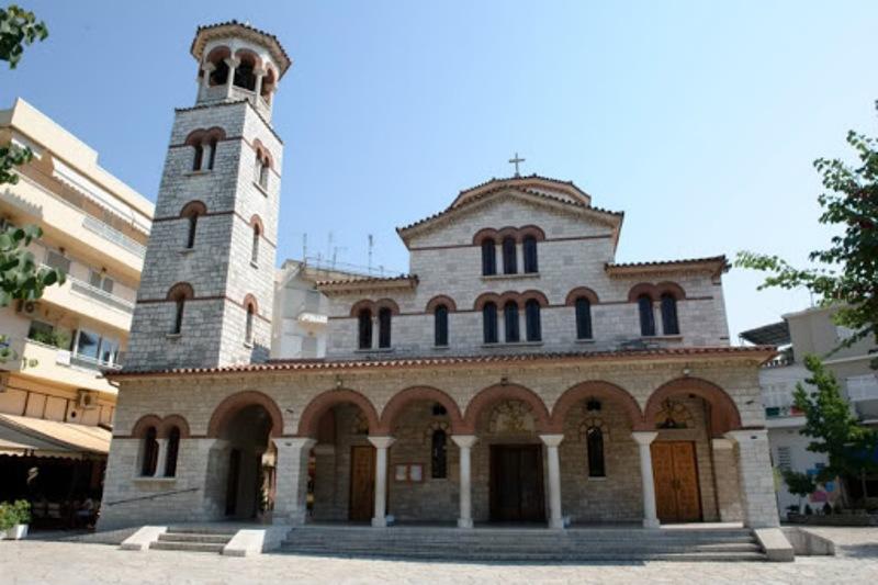 Θεοφάνεια : Εκκλησιασμός με τηλεφωνική κράτηση θέσης στα Ιωάννινα