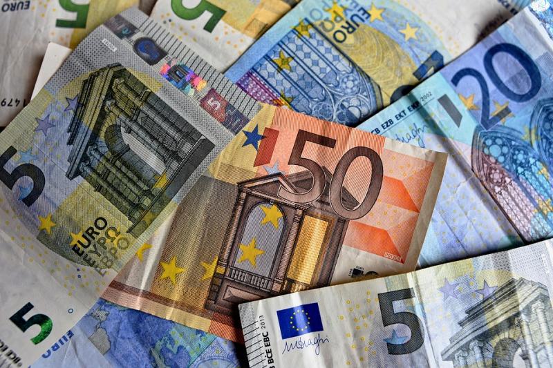 Στην τράπεζα θα εξοφλούνται δαπάνες άνω των 500 ευρώ για τα επενδυτικά σχέδια του ΠΑΑ