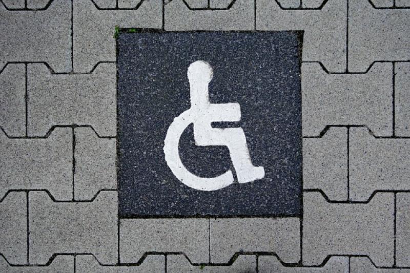 Η ευρωπαϊκή στρατηγική για την αναπηρία 2010-2020 έχει συμβάλει στην άρση των εμποδίων